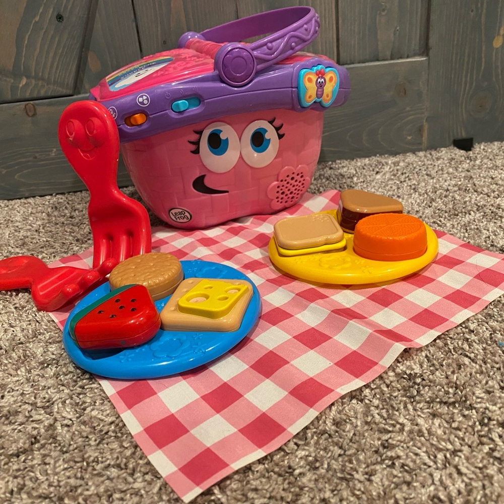 Leapfrog Shapes and Sharing Picnic Basket Pink TESTED WORKS Preschool